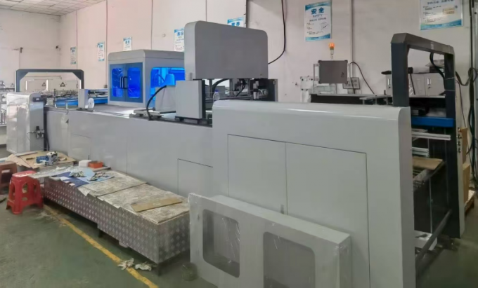 TCPP-1200 Tamamen Otomatik Hediye Kutusu Pencere Yapıştırma Makinesi 1